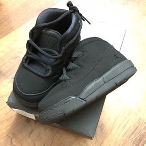 Jordan Shoes - Jordan Deluxe BT all black sz 6. Brand new w box Jordan Shoes - Jordan Deluxe BT all black sz 6. Brand new w box